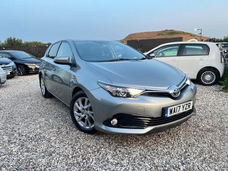 TOYOTA AURIS 1.8 VVT-h Business Edition CVT Euro 6 (s/s) 5dr (Safety Sense)