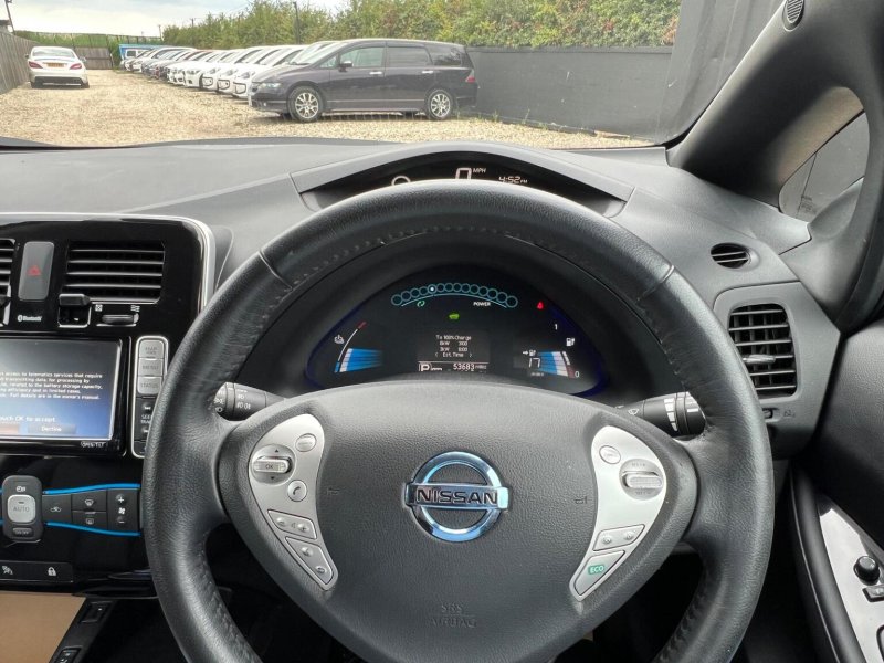 NISSAN LEAF
