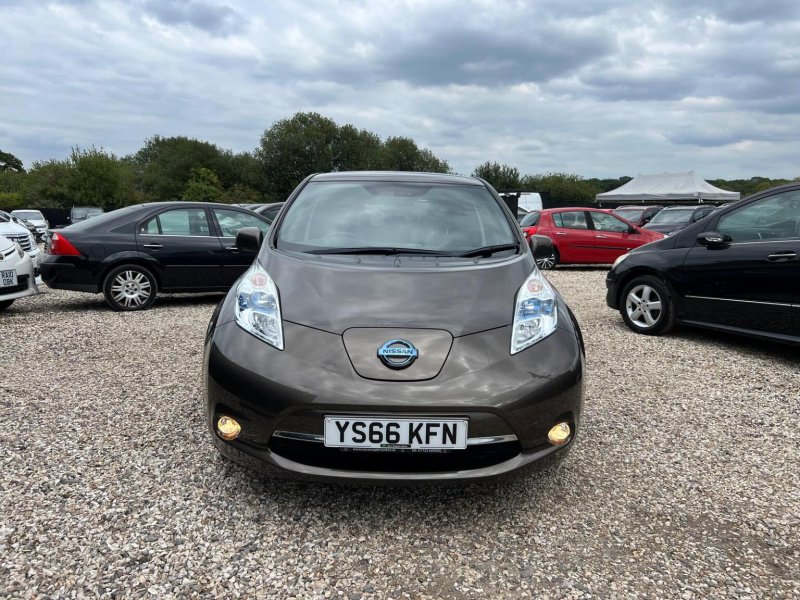 NISSAN LEAF